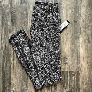 Evolution and Creation Cheetah Print 7/8 Leggings NWT